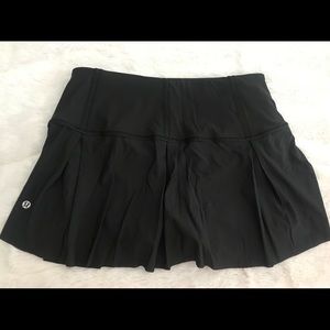 Size 8 lululemon skort.